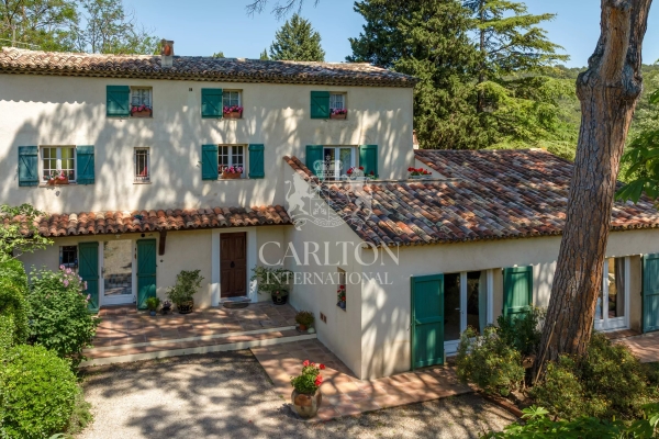 Maison de luxe à vendre à Grasse, 1 490 000 €, Photo 1