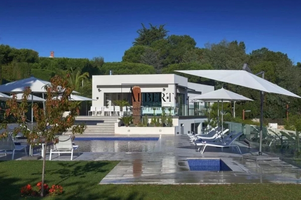Maison de luxe à louer à Cannes, 15 000 €, Photo 1