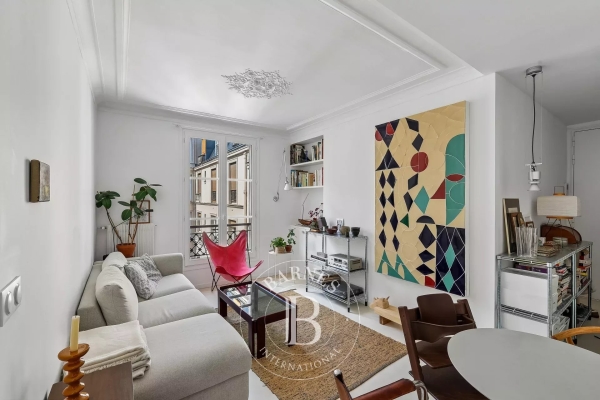 Luxury Apartment for sale in Paris 11ème, 580 000 €, Photo 1