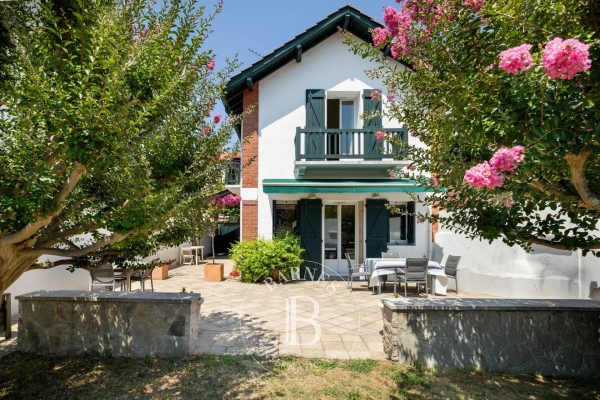 Maison de luxe à vendre à Saint-Jean-de-Luz, 1 190 000 €, Photo 1