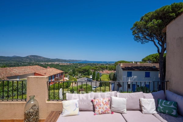 Appartement de luxe à vendre à Cogolin, 565 000 €, Photo 1