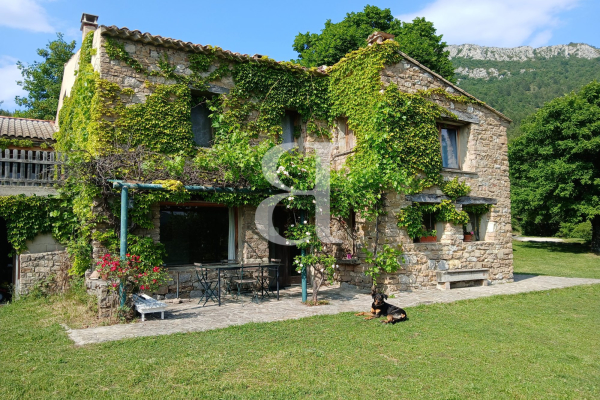 Luxury House for sale in Buis-les-Baronnies, 988 000 €, Photo 2