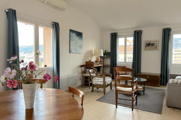 Appartement de luxe à vendre à Toulon, 235 000 €, Photo 2