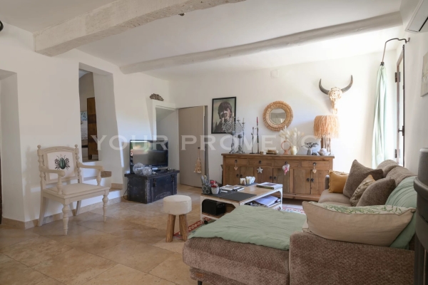 Maison de luxe à vendre à Goult, 475 000 €, Photo 3