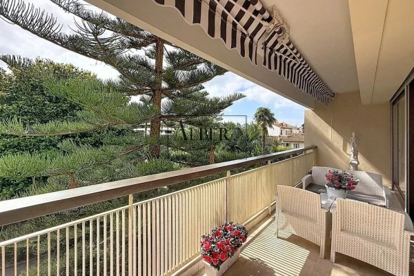 Luxury Apartment for sale in Cannes, 755 000 €, Photo 1