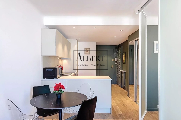 Luxury Apartment for sale in Cannes, 330 000 €, Photo 1