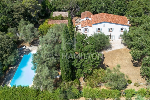 Luxury House for sale in Grasse, 1 300 000 €, Photo 1