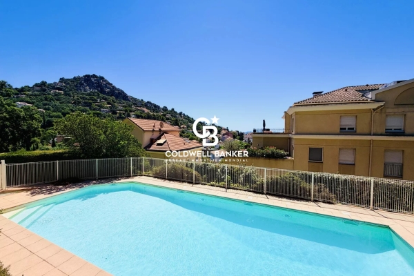 Appartement de luxe à vendre à Hyères, 545 000 €, Photo 1