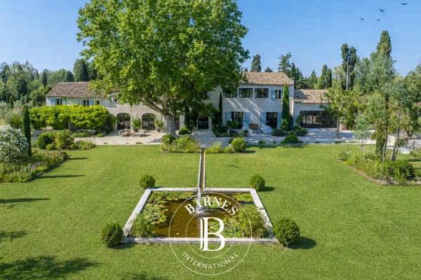 Maison de luxe à vendre à Saint-Rémy-de-Provence, 6 880 000 €, Photo 1