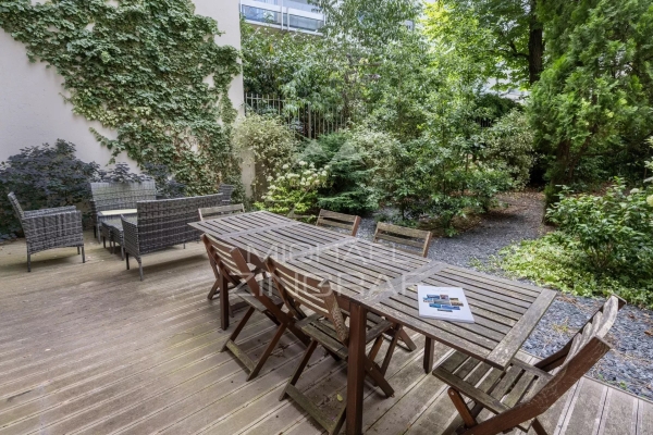 Luxury Apartment for sale in Neuilly-sur-Seine, 730 000 €, Photo 2