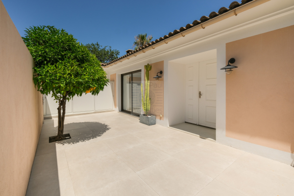 Maison de luxe à vendre à Villeneuve-Loubet, 749 000 €, Photo 3