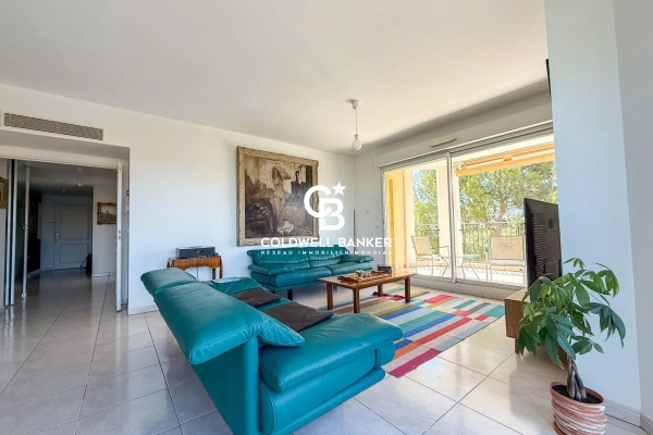 Luxury Apartment for sale in Hyères, 545 000 €, Photo 5