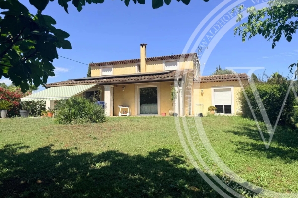 Maison de luxe à vendre à Mougins, 900 000 €, Photo 1