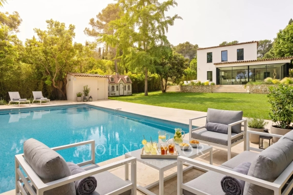 Maison de luxe à louer à Mougins, 9 750 €, Photo 1