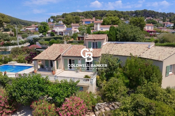 Maison de luxe à vendre à Carqueiranne, 1 380 000 €, Photo 1