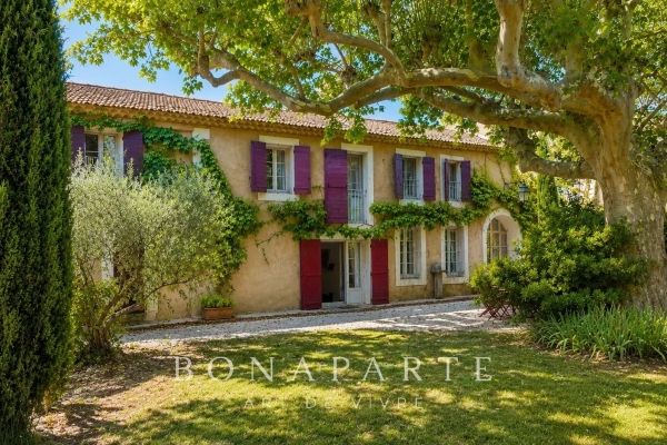 Maison de luxe à vendre à Saint-Rémy-de-Provence, 990 000 €, Photo 1