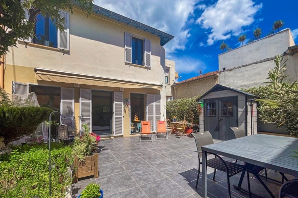 Maison de luxe à vendre à Saint-Jean-Cap-Ferrat, 1 320 000 €, Photo 1