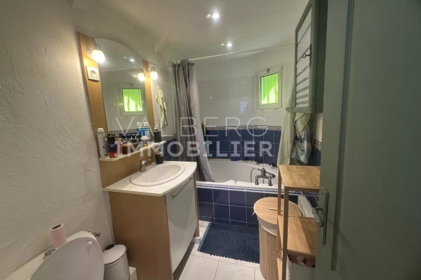Maison de luxe à vendre à Guillaumes, 145 000 €, Photo 2