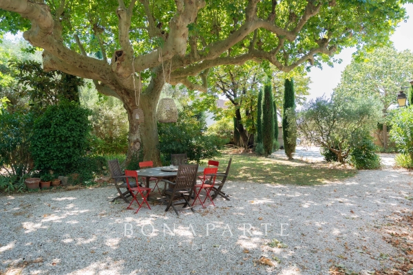 Maison de luxe à vendre à Saint-Rémy-de-Provence, 990 000 €, Photo 2