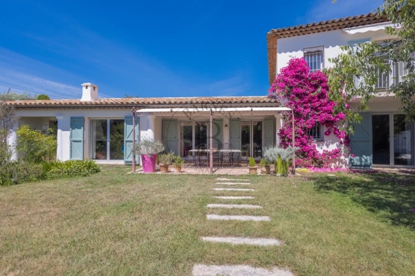 Maison de luxe à vendre à Mougins, 2 100 000 €, Photo 2