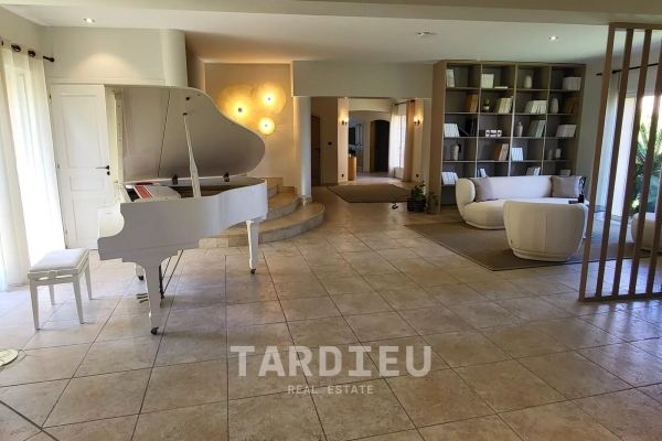 Luxury House for sale in Grimaud, 4 200 000 €, Photo 3