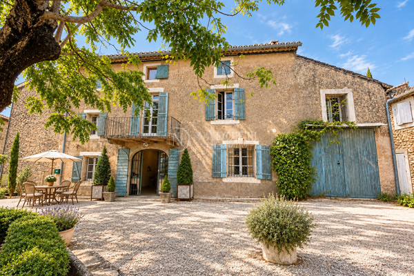 Maison de luxe à vendre à Cabrières-d'Avignon, 880 000 €, Photo 1