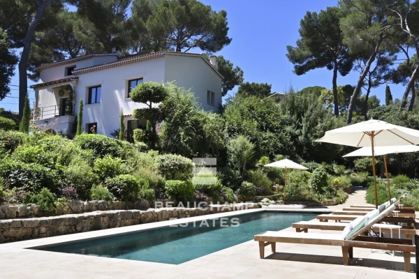 Luxury House for sale in Le Golfe Juan, 1 980 000 €, Photo 1