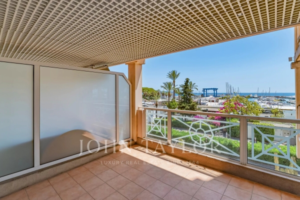 Appartement de luxe à vendre à Vallauris, 390 000 €, Photo 2