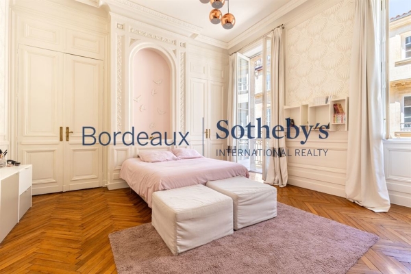 Luxury Apartment for sale in Bordeaux, 1 570 000 €, Photo 7