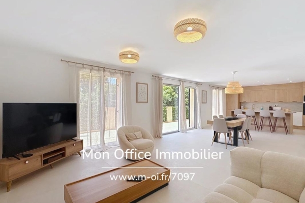 Appartement de luxe à vendre à Grimaud, 720 000 €, Photo 1