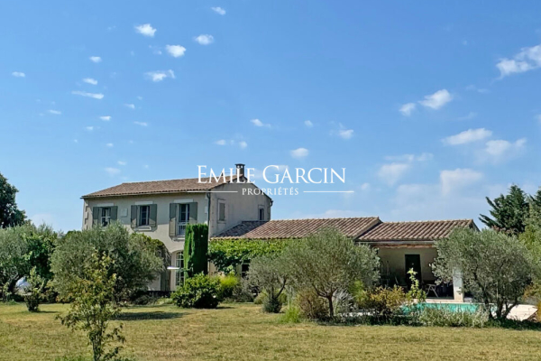 Maison de luxe à vendre à Saint-Rémy-de-Provence, 1 700 000 €, Photo 1