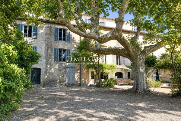 Maison de luxe à vendre à Villeneuve-Lès-Avignon, 1 190 000 €, Photo 1