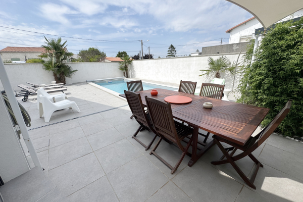 Maison de luxe à vendre à Royan, 609 000 €, Photo 1