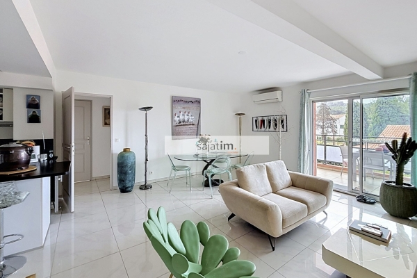 Appartement de luxe à vendre à Sanary-sur-Mer, 504 000 €, Photo 1
