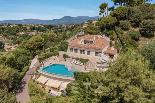 Luxury House for sale in Cagnes-sur-Mer, 3 290 000 €, Photo 1