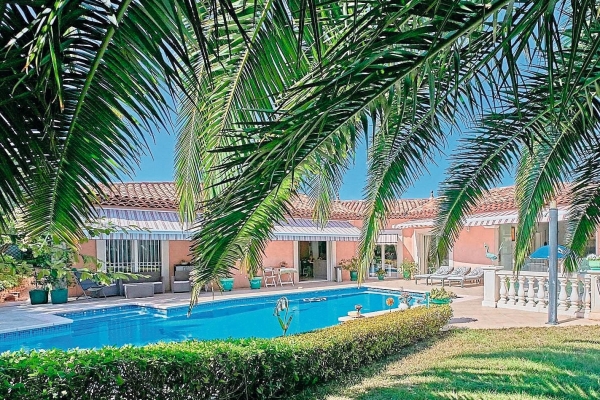 Luxury House for sale in Saint-Raphaël, 1 370 000 €, Photo 1