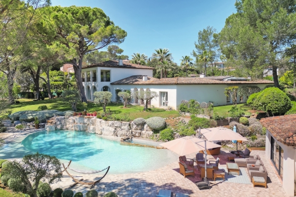 Maison de luxe à vendre à Mougins, 10 000 000 €, Photo 1