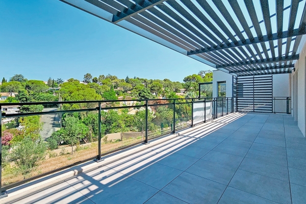 Luxury Apartment for sale in Saint-Raphaël, 960 000 €, Photo 1