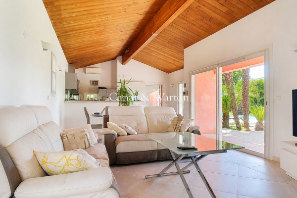 Maison de luxe à vendre à Fréjus, 750 000 €, Photo 3
