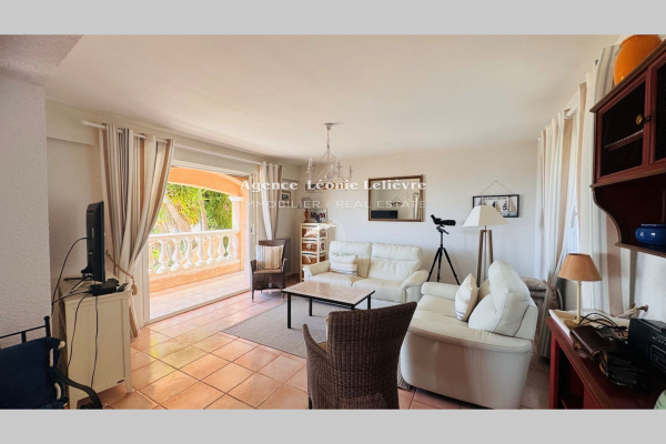 Maison de luxe à vendre à Les Issambres, 895 000 €, Photo 4