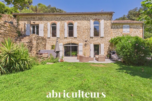 Maison de luxe à vendre à Grans, 845 000 €, Photo 1