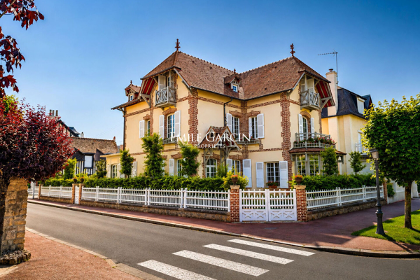 Maison de luxe à vendre à Deauville, 4 465 000 €, Photo 1