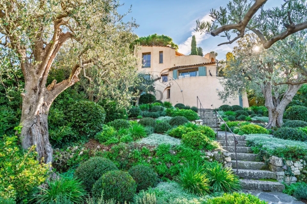 Maison de luxe à vendre à Mouans-Sartoux, 2 590 000 €, Photo 1