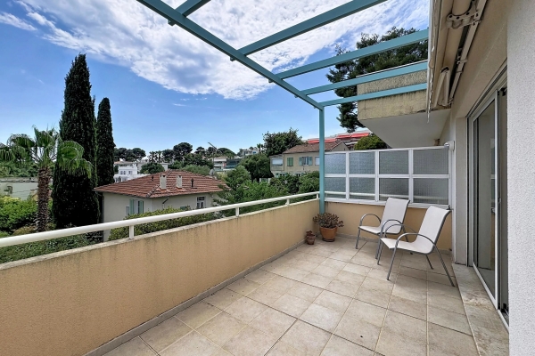 Luxury Apartment for sale in Antibes, 472 500 €, Photo 1