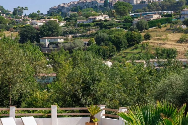 Maison de luxe à vendre à Saint-Paul-de-Vence, 2 390 000 €, Photo 1