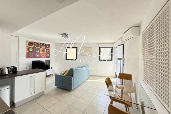 Luxury Apartment for sale in Cavalaire-sur-Mer, 290 000 €, Photo 2