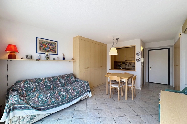 Luxury Apartment for sale in Antibes, 472 500 €, Photo 4