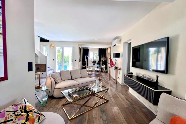 Luxury House for sale in Cannes, 699 000 €, Photo 7