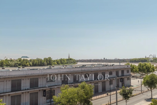 Luxury Apartment for rental in Bordeaux, 1 450 €, Photo 7