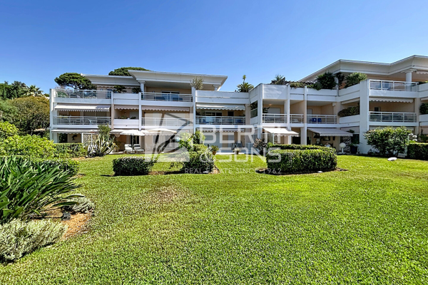 Luxury Apartment for sale in Cannes, 790 000 €, Photo 1